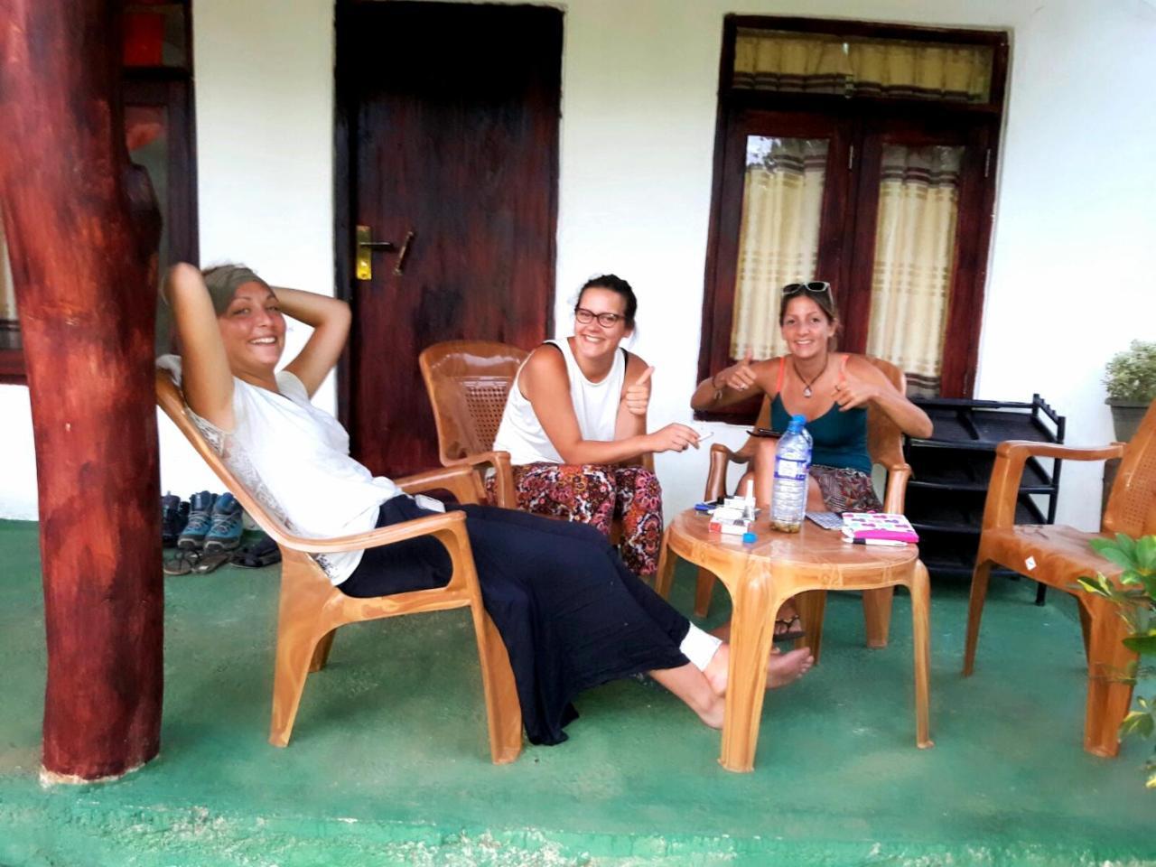 Sigiri Picaso Home Stay Sigiriya Bagian luar foto